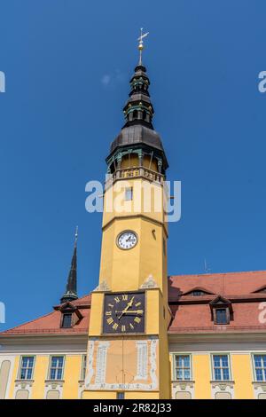 Vue aérienne des tours défensives et fortification médiévale dans la ville historique de Bautzen en Saxe Allemagne Banque D'Images