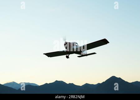 Belle vue de l'avion ultraléger dans le ciel bleu Banque D'Images