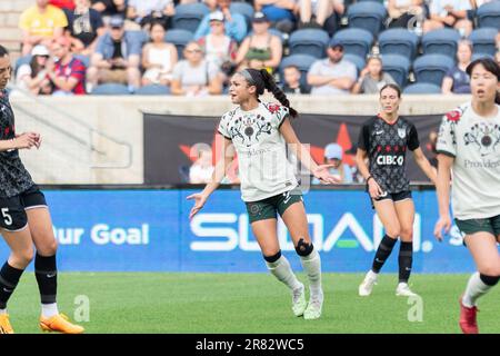 Bridgeview, États-Unis. 18th juin 2023. Chicago, États-Unis, 18 juin 2023 : Sophia Smith (9 Portland Thorns FC) réagit à une pièce lors du match de football de la NWSL entre les Red Stars de Chicago et le Portland Thorns FC sur Sunday 18 juin au stade de Seat Geek, Bridgeview, États-Unis. (AUCUNE UTILISATION COMMERCIALE). (Shaina Benhiyoun/SPP) crédit: SPP Sport presse photo. /Alamy Live News Banque D'Images