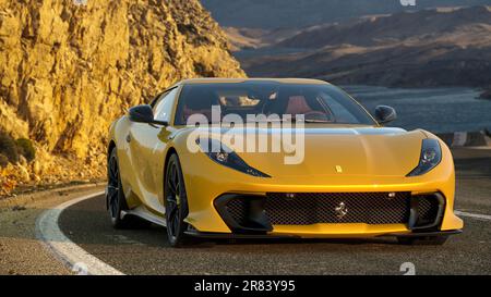 Ferrari 812 Competizione sur la route Banque D'Images