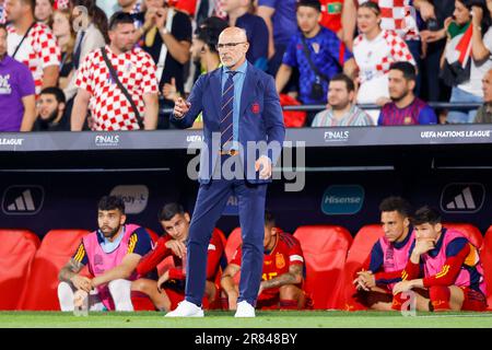 18-06-2023: Sport: Kroatie v Spanje ROTTERDAM, PAYS-BAS - JUIN 18: Entraîneur-chef Luis de la Fuente (Espagne) pendant le match UEFA Nations League 2022/ Banque D'Images