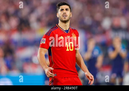 18-06-2023: Sport: Kroatie v Spanje ROTTERDAM, PAYS-BAS - JUIN 18: Les joueurs d'Espagne célébrant la victoire de la Ligue des Nations, Marco Asensio (Espagne) Banque D'Images