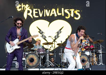 Manchester, États-Unis. 19th juin 2022. Les revivalistes se produit le 4 e jour du festival de musique et d'arts Bonnaroo 2023 sur 18 juin 2023 à Manchester, Tennessee. L-R Zack Feinberg, Andrew Campanelli, David Shaw et Paulet 'PJ' Howard. Photo: Darren Eagles/imageSPACE crédit: Imagespace/Alay Live News Banque D'Images