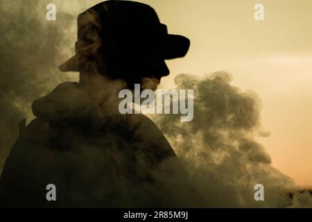 Airsoft warior au coucher du soleil Banque D'Images