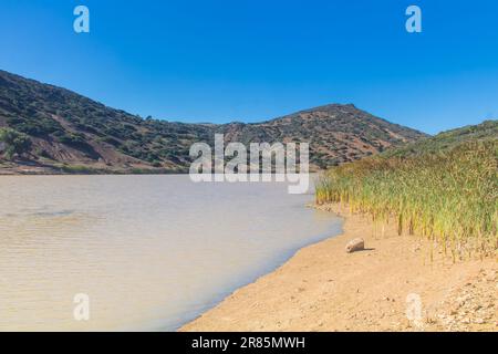 Un lac dans les montagnes de Haouaria, Tunisie Banque D'Images