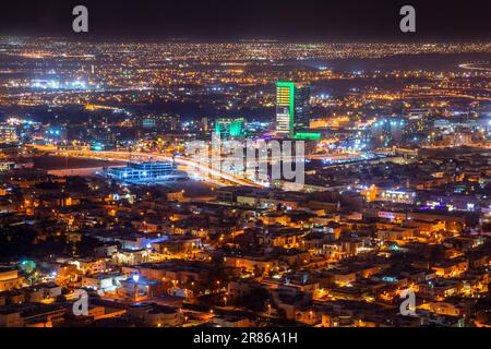 Panorama nocturne du quartier résidentiel de la ville de Riyad, Al Riyadh, Arabie Saoudite Banque D'Images