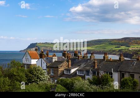 Vue sur les toits de Robin Hood's Bay Banque D'Images