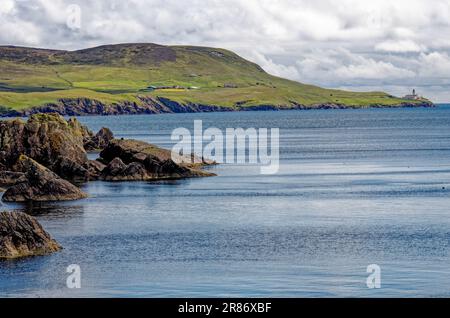 Vue sur l'île de Bressay, de Lerwick, îles Shetland, Écosse - 18th juillet 2012 Banque D'Images