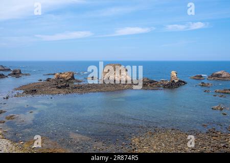 Plage de Represas à Tapia de Casariego, Asturies, Espagne. Côte de la mer de Cantabrie. Banque D'Images