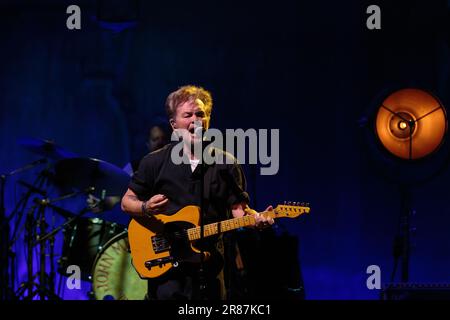 Toronto, Canada. 19th juin 2023. John Mellencamp se produit lors de la visite « en direct et en personne » au Massey Hall. Crédit : Bobby Singh/Alay Live News Banque D'Images