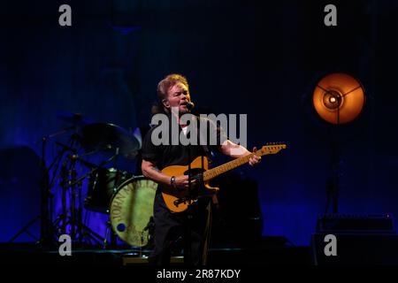 Toronto, Canada. 19th juin 2023. John Mellencamp se produit lors de la visite « en direct et en personne » au Massey Hall. Crédit : Bobby Singh/Alay Live News Banque D'Images