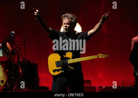 Toronto, Canada. 19th juin 2023. John Mellencamp se produit lors de la visite « en direct et en personne » au Massey Hall. Crédit : Bobby Singh/Alay Live News Banque D'Images