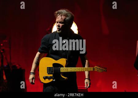 Toronto, Canada. 19th juin 2023. John Mellencamp se produit lors de la visite « en direct et en personne » au Massey Hall. Crédit : Bobby Singh/Alay Live News Banque D'Images