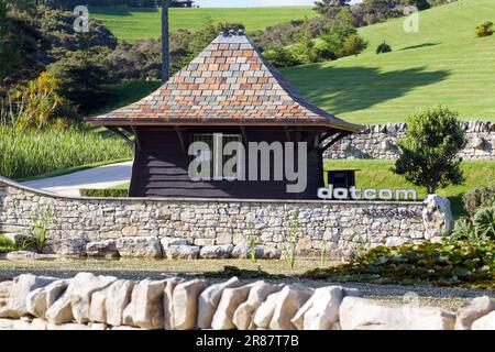 Résidence Dotcom. La résidence de Kim Dotcom, qui a été arrêtée dans le cadre d'une enquête américaine sur une violation du droit d'auteur, Coatesville, Auckland, Nouvelle-Zélande, lundi, 23 janvier 2012. Banque D'Images