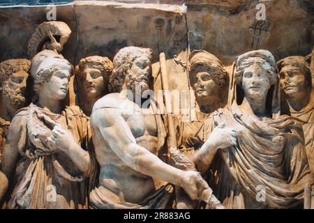 Sculptures de relief de l'Arche de Trajan, une ancienne arche triomphale romaine à Benevento, dans le sud de l'Italie Banque D'Images