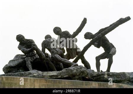 Triomphe du travail à Marina Beach Road, Chennai, Tamil Nadu, Inde, Asie Banque D'Images