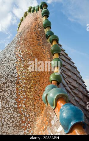 Décoration sur terrasse, Antonio, Casa Batllo, architecte Antoni Gaudi, quartier Eixample, Barcelone, Catalogne, Espagne Banque D'Images