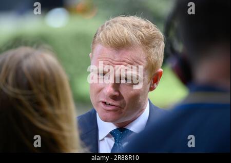 Robbie Moore, député (con: Keighley et Ilkley), interviewé à College Green, Westminster, le 19th juin 2023 Banque D'Images