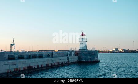 Vieux phare de Malmö en Suède en fin d'après-midi Banque D'Images