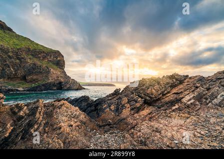 Vue sur la côte de la deuxième vallée au coucher du soleil, péninsule de Fleurieu, Australie méridionale Banque D'Images