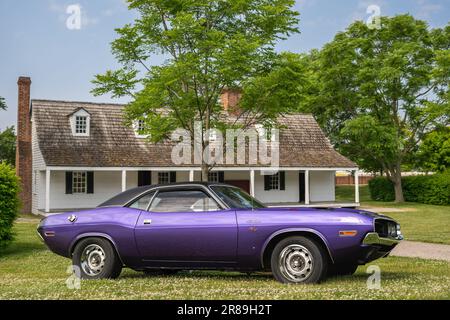 DEARBORN, MI/USA - 17 JUIN 2023 : voiture Dodge Challenger R/T 1970, spectacle de voitures Henry Ford (THF) Motor Muster, Greenfield Village, près de Detroit. Banque D'Images