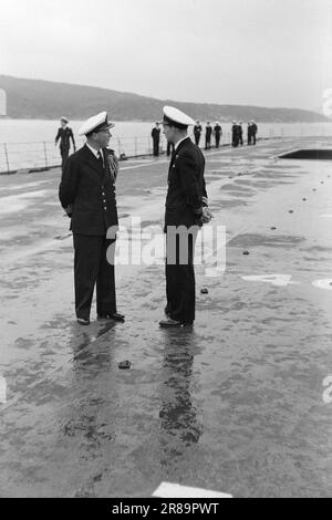 Courant 12-3-1947: Unités Fåtebösek anglaises de la flotte domestique britannique visitent les villes côtières norvégiennes au début du mois de juin. À bord de «Vengeance», le commandant en chef de la Marine britannique, le premier seigneur de la mer, l'amiral Cunningham. Cette première visite officielle de la flotte britannique après la guerre est venue à l'initiative norvégienne, pour saluer et remercier la Marine britannique. Photo: Aktuell / NTB ***PHOTO NON TRAITÉE*** Banque D'Images