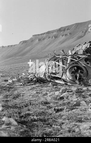 Réel 18-1947: Avant-poste norvégien SvalbardNorvégien dans l'océan Arctique actuellement en visite à Longyearbyen à Svalbard et donnant aux lecteurs un goût de la vie comme mineur ou trappeur. Photo : Th. Skotaam / Aktuell / NTB ***PHOTO NON TRAITÉE*** Banque D'Images