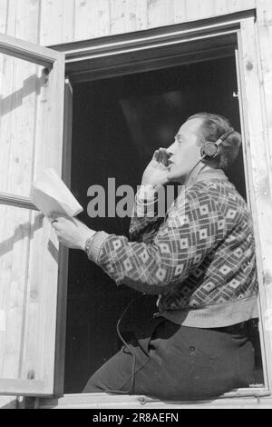 Réel 18-1947: Avant-poste norvégien SvalbardNorvégien dans l'océan Arctique actuellement en visite à Longyearbyen à Svalbard et donnant aux lecteurs un goût de la vie comme mineur ou trappeur. Photo : Th. Skotaam / Aktuell / NTB ***PHOTO NON TRAITÉE*** Banque D'Images