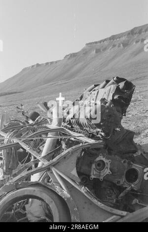 Réel 18-1947: Avant-poste norvégien SvalbardNorvégien dans l'océan Arctique actuellement en visite à Longyearbyen à Svalbard et donnant aux lecteurs un goût de la vie comme mineur ou trappeur. Photo : Th. Skotaam / Aktuell / NTB ***PHOTO NON TRAITÉE*** Banque D'Images