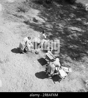 Effectif 11-2-1947: Le Jödeleieren à Ystehede Norvège nouveaux citoyens le samedi 9 mai, le navire de transport de troupes norvégien 'Svalbard' approcha le port de Halden. A bord se trouvaient 399 Juifs, qui vont maintenant trouver une maison dans ce pays et construire une nouvelle vie après de nombreuses années de cauchemars dans les environs des fours à gaz et des escadrons d'exécution. Photo : Th. Skotaam / Aktuell / NTB Banque D'Images