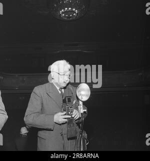 Actuel 21-9-1960: L'Occident sauvage à Oslo la crise de printemps est un phénomène annuel dans nos théâtres, même si le personnel en exercice est maintenu en vie par des fonds publics. Aujourd'hui à la veille de la saison, Det Norske Teatret a repris l'opérette américaine 'Oklahoma' avec un environnement de cowboy authentique. Photo: Ivar Aaserud / Aktuell / NTB ***PHOTO NON TRAITÉE*** Banque D'Images