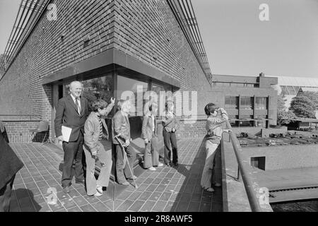 Aktuell 20 - 1974: La voile Norvège dans la HouseLe Musée maritime norvégien a été fondé il y a 60 ans, mais seulement ces jours-ci peut-on dire qu'il a été correctement établi en étroite association avec le Framhuset et la maison Kon-Tiki sur Bygdøynes. Photo: Sverre A. Børretzen / Aktuell / NTB ***PHOTO NON TRAITÉE*** Banque D'Images