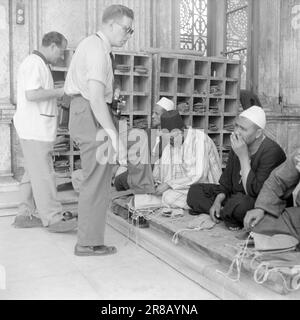 Courant 2-4-1960: Courte rencontre avec l'Égypte l'Égypte de Nasser est le pays de contradictions étourdissantes, et beaucoup plus que des pyramides et des chameaux. Photo: Asmund Rørslett / Aktuell / NTB ***PHOTO NON TRAITÉE Banque D'Images