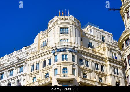 Valence, Espagne - 15 juillet 2022: Melia Plaza Hotel. L'architecture extérieure du célèbre bâtiment Banque D'Images