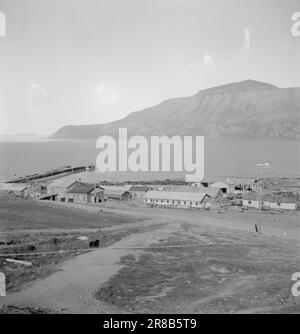 Réel 18-1947: Avant-poste norvégien SvalbardNorvégien dans l'océan Arctique actuellement en visite à Longyearbyen à Svalbard et donnant aux lecteurs un goût de la vie comme mineur ou trappeur. Photo : Th. Skotaam / Aktuell / NTB ***PHOTO NON TRAITÉE*** Banque D'Images