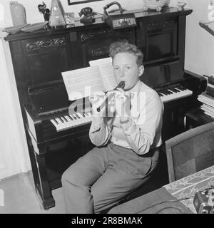 Actuel 33-7-1960: Compositeur au 14 Trond Kverno, 14 ans, a appris avec Knut Nystedt, et compose de la musique. Photo: Ivar Aaserud / Aktuell / NTB ***PHOTO NON TRAITÉE*** Banque D'Images