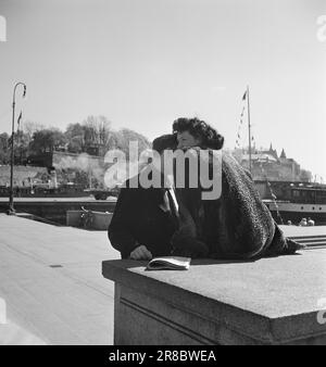 Réel 11-1948: La chanson et le saut forment une résidence commune. La chanteuse d'opéra Anne Brown épouse ski Jumper Thorleif Schjelderup.photo: Sverre A. Børretzen / Aktuell / NTB ***PHOTO NON TRAITÉE*** Banque D'Images