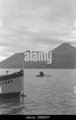 Réel 18-1947: Avant-poste norvégien SvalbardNorvégien dans l'océan Arctique actuellement en visite à Longyearbyen à Svalbard et donnant aux lecteurs un goût de la vie comme mineur ou trappeur. Photo : Th. Skotaam / Aktuell / NTB ***PHOTO NON TRAITÉE*** Banque D'Images