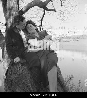 Réel 11-1948: La chanson et le saut forment une résidence commune. La chanteuse d'opéra Anne Brown épouse ski Jumper Thorleif Schjelderup.photo: Sverre A. Børretzen / Aktuell / NTB ***PHOTO NON TRAITÉE*** Banque D'Images