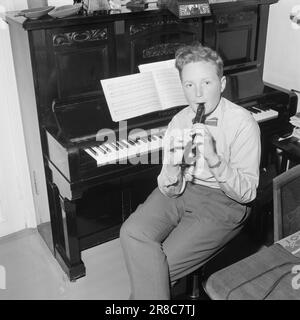 Actuel 33-7-1960: Compositeur au 14 Trond Kverno, 14 ans, a appris avec Knut Nystedt, et compose de la musique. Photo: Ivar Aaserud / Aktuell / NTB ***PHOTO NON TRAITÉE*** Banque D'Images