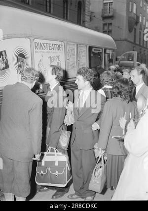 Réel 18-1950: Le Théâtre national leavesphoto: Arne Kjus / Aktuell / NTB ***photo non traitée*** Banque D'Images