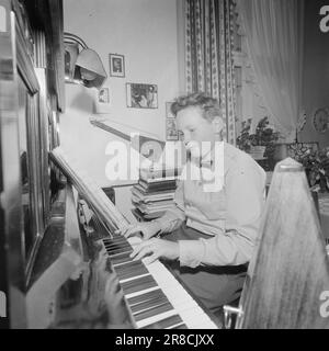 Actuel 33-7-1960: Compositeur au 14 Trond Kverno, 14 ans, a appris avec Knut Nystedt, et compose de la musique. Photo: Ivar Aaserud / Aktuell / NTB ***PHOTO NON TRAITÉE*** Banque D'Images