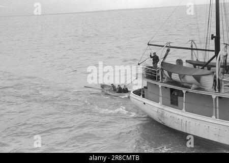 Réel 18-1947: Avant-poste norvégien SvalbardNorvégien dans l'océan Arctique actuellement en visite à Longyearbyen à Svalbard et donnant aux lecteurs un goût de la vie comme mineur ou trappeur. Photo : Th. Skotaam / Aktuell / NTB ***PHOTO NON TRAITÉE*** Banque D'Images