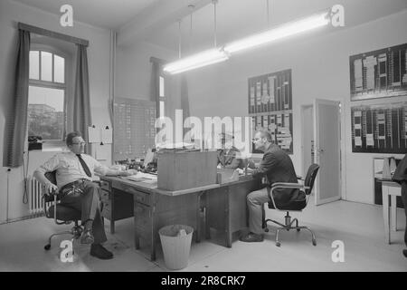 Effectif 29 - 4 - 1974: Une nuit dans la prison du district de prison d'Oslo, quartier B, est la plus grande prison de Norvège. Le métier à tisser est écrasant derrière les murs hauts. L'isolement est presque total. Il s'agit d'un processus difficile pour s'habituer à cet environnement. Photo: Sverre A. Børretzen / Aktuell / NTB ***PHOTO NON TRAITÉE*** Banque D'Images