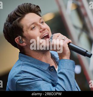NEW YORK, NY, États-Unis - 09 JUIN 2023 : Niall Horan se produit sur la série de concerts « Today » Show de NBC à Rockefeller Plaza. Banque D'Images