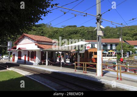 Le petit train de la Rhune au Col St Ignace. Ascain, Pyrénées Atlantiques, France Banque D'Images