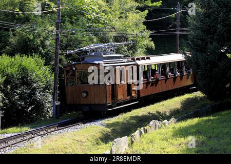 Le petit train de la Rhune au Col St Ignace. Ascain, Pyrénées Atlantiques, France Banque D'Images