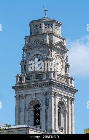 Portsmouth Guildhall Clock Tower, un bâtiment classé de catégorie II dans le centre-ville de Portsmouth, Hampshire, Angleterre, Royaume-Uni Banque D'Images