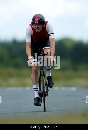 Tristan Pilling de 360cycling en action lors de l'essai masculin de u23 pour les championnats britanniques nationaux de route 2023 au circuit de course Croft à Dalton-on-Tees, dans le North Yorkshire. Date de la photo: Mercredi 21 juin 2023. Banque D'Images