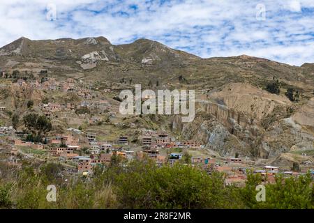 Voyages terrestres en Bolivie, Amérique du Sud : exploration de la périphérie montagneuse de la plus haute capitale administrative du monde : la Paz Banque D'Images